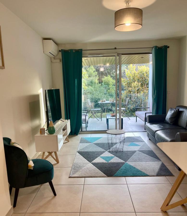 Oxford 1 Bedroom Apartment In A Brand New Building With A Pool Cannes Esterno foto